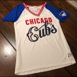 VS PINK Cubs shirt